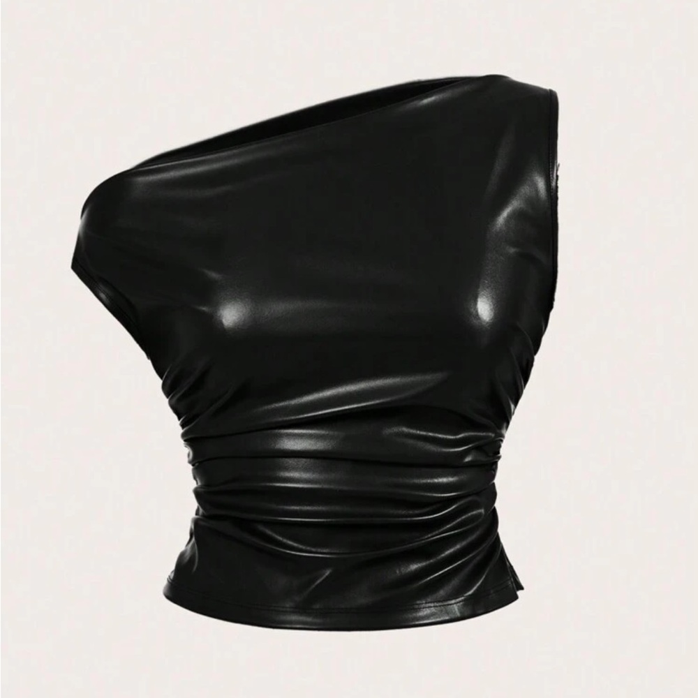 Black One-Shoulder Top